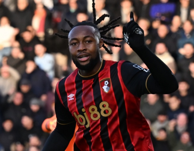 曼城冬窗轉(zhuǎn)會(huì)動(dòng)態(tài)：引援、出售與租借的多面布局