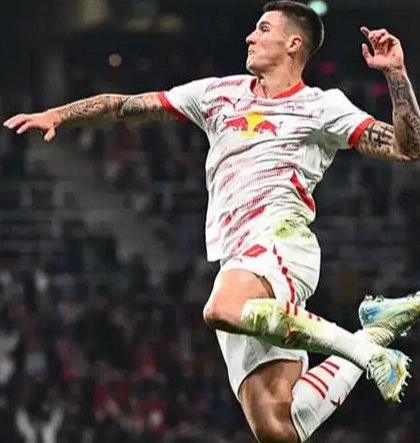 曼聯(lián)鋒將舍什科自曝童年趣事：從門將到前鋒的蛻變之路